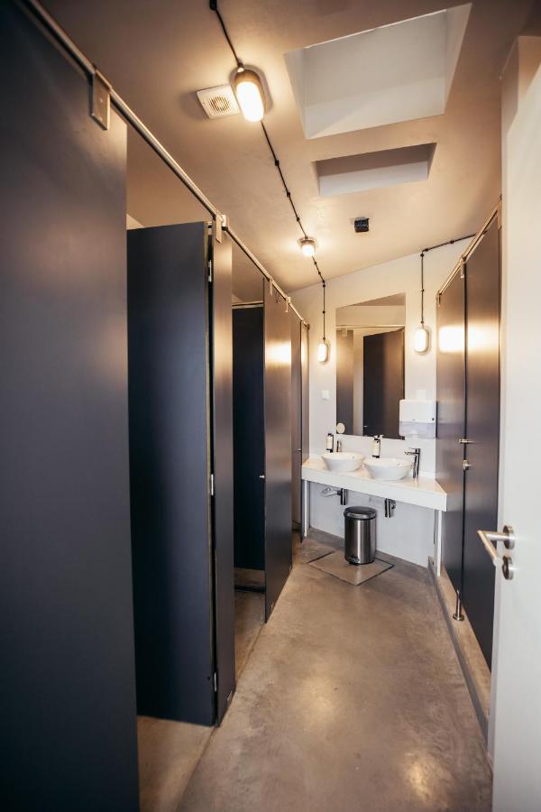 Mute Hostel ปอร์โตโกโว ภายนอก รูปภาพ